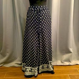 Super Sexy Boho Live 4 Truth wide leg lightweight pants size Medium